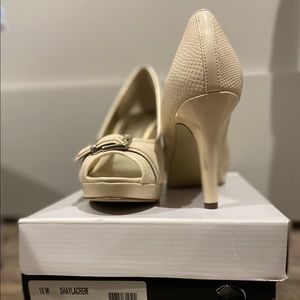 Alfani beige heels